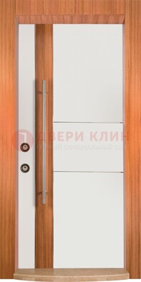 Белая входная дверь c МДФ панелью ЧД-09 в частный дом в Челябинске