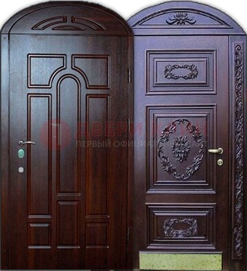 Стильная железная арочная дверь с декоративным элементом ДА-24 в Челябинске