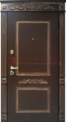 Входная дверь с массивом дуба в темном цвете ДМД-65 в Челябинске