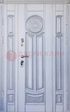 Белая двухстворчатая дверь с массивом дуба ДМД-72 в Челябинске