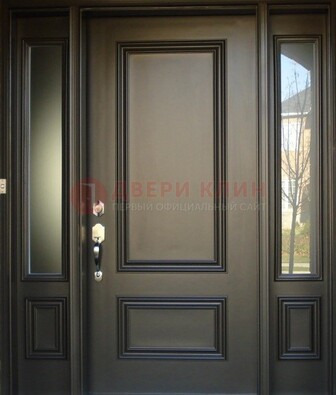 Парадная дверь с отделкой массив ДПР-65 в загородный дом в Брянске