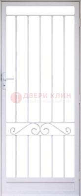 Белая стальная решетчатая дверь с волютами ДР-30 в Челябинске