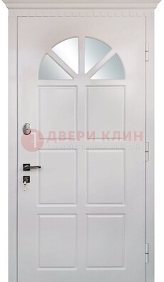 Светлая железная дверь со стеклом ДС-29 в Челябинске