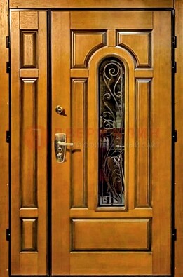 Распашная металлическая дверь со стеклом и ковкой для дома ДСК-152 в Челябинске