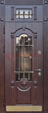 Металлическая дверь массив со стеклом и ковкой с фрамугой ДСК-249 в Челябинске