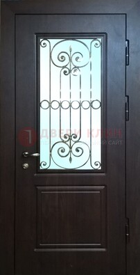 Железная дверь со стеклом и ковкой ДСК-65 для общественных зданий в Челябинске