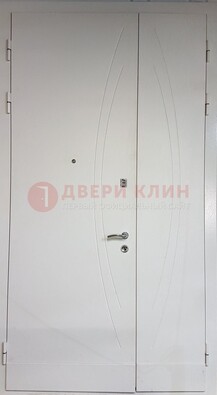 Белая тамбурная дверь ДТМ-31 в Челябинске