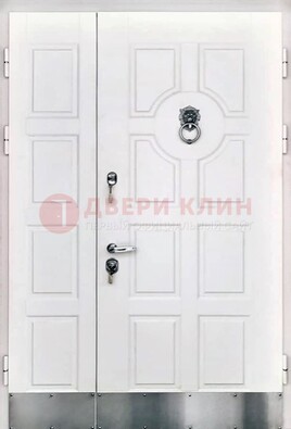 Белая входная дверь с виноритом ДВТ-246 в Челябинске