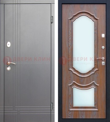 Серая входная дверь со светлой МДФ и зеркалами внутри ДЗ-77 в Челябинске